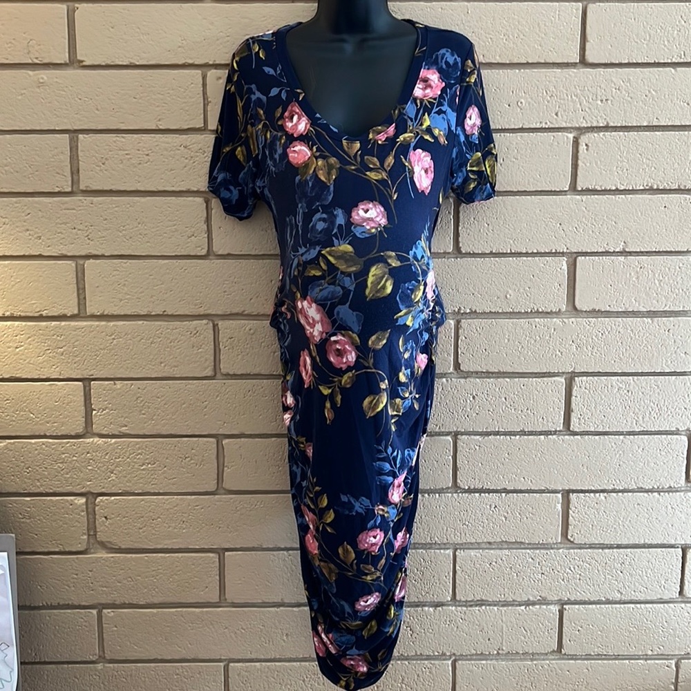 Motherhood Maternity fitted floral dress